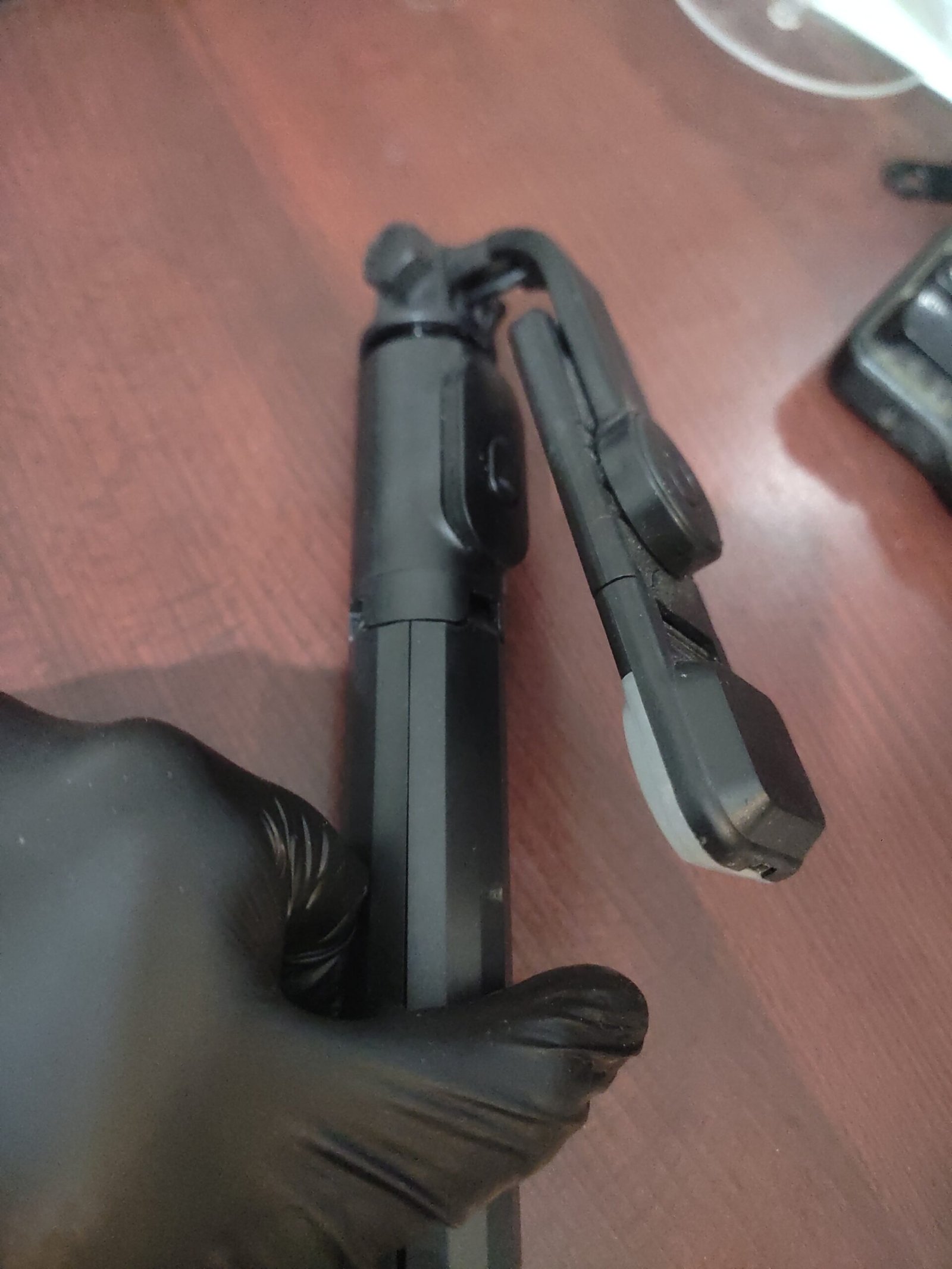 Q07 Selfie Stick Tripod with Light & Bluetooth Remote (100cm) - ছবি 3